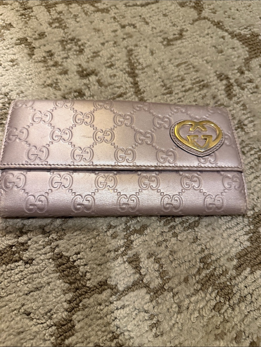 Gucci Metallic Light Pink GG Heart Continental Wallet